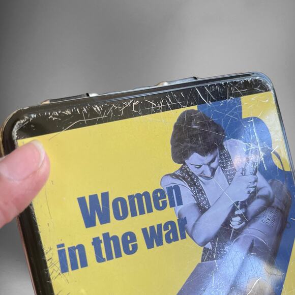 Vintage We Can Do It Women in the War Tin Lunch Pail America World War 1999 WWII - Picture 7 of 13